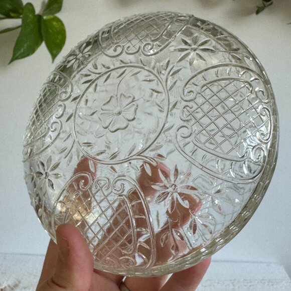 Vintage Clear Glass Round Lidded Candy Dish - Picture 1 of 11